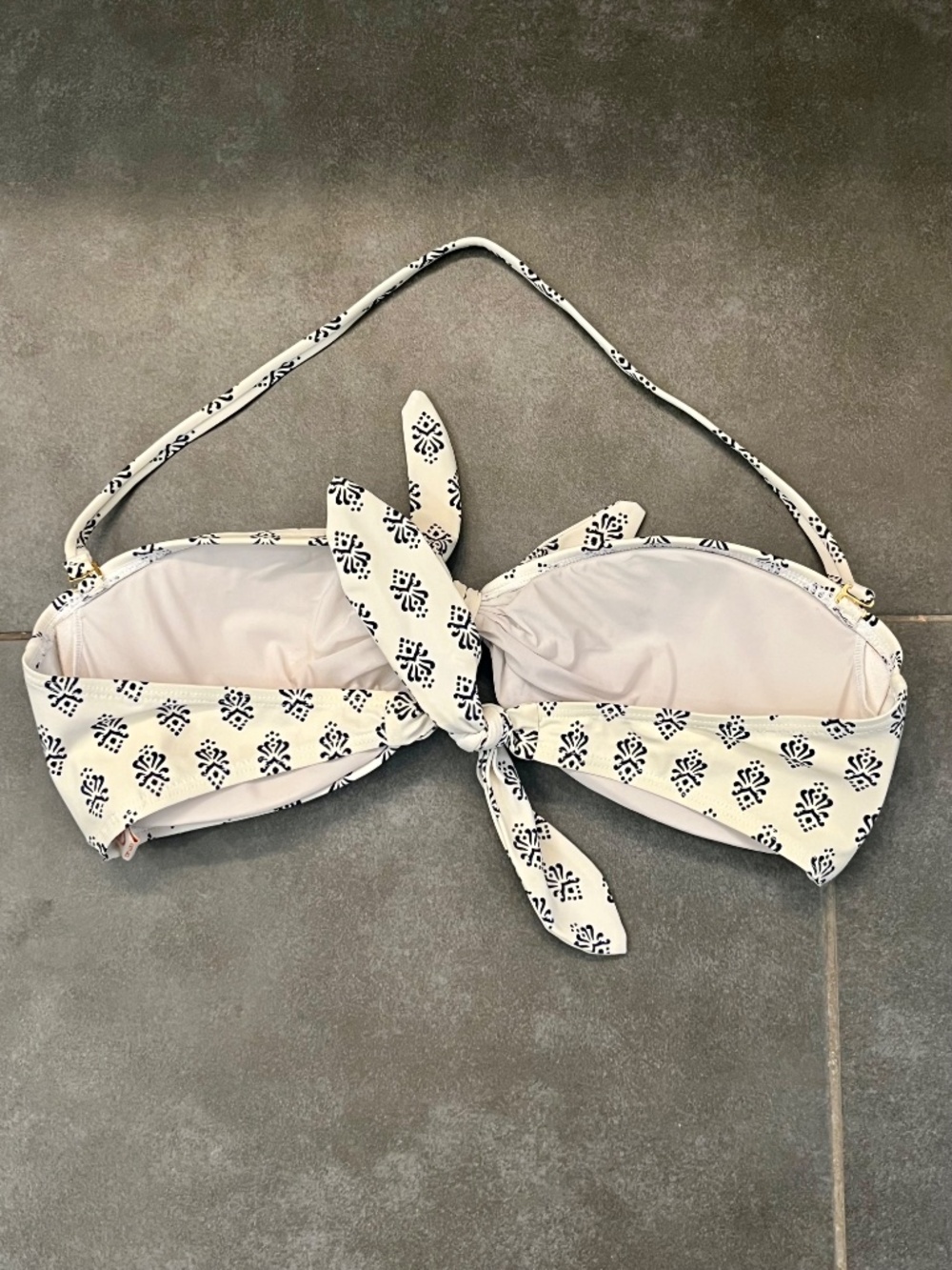 Tory Burch Bandeau Halter Bikini Swim Top Medallion Monogram Print Size Medium - Picture 7 of 7